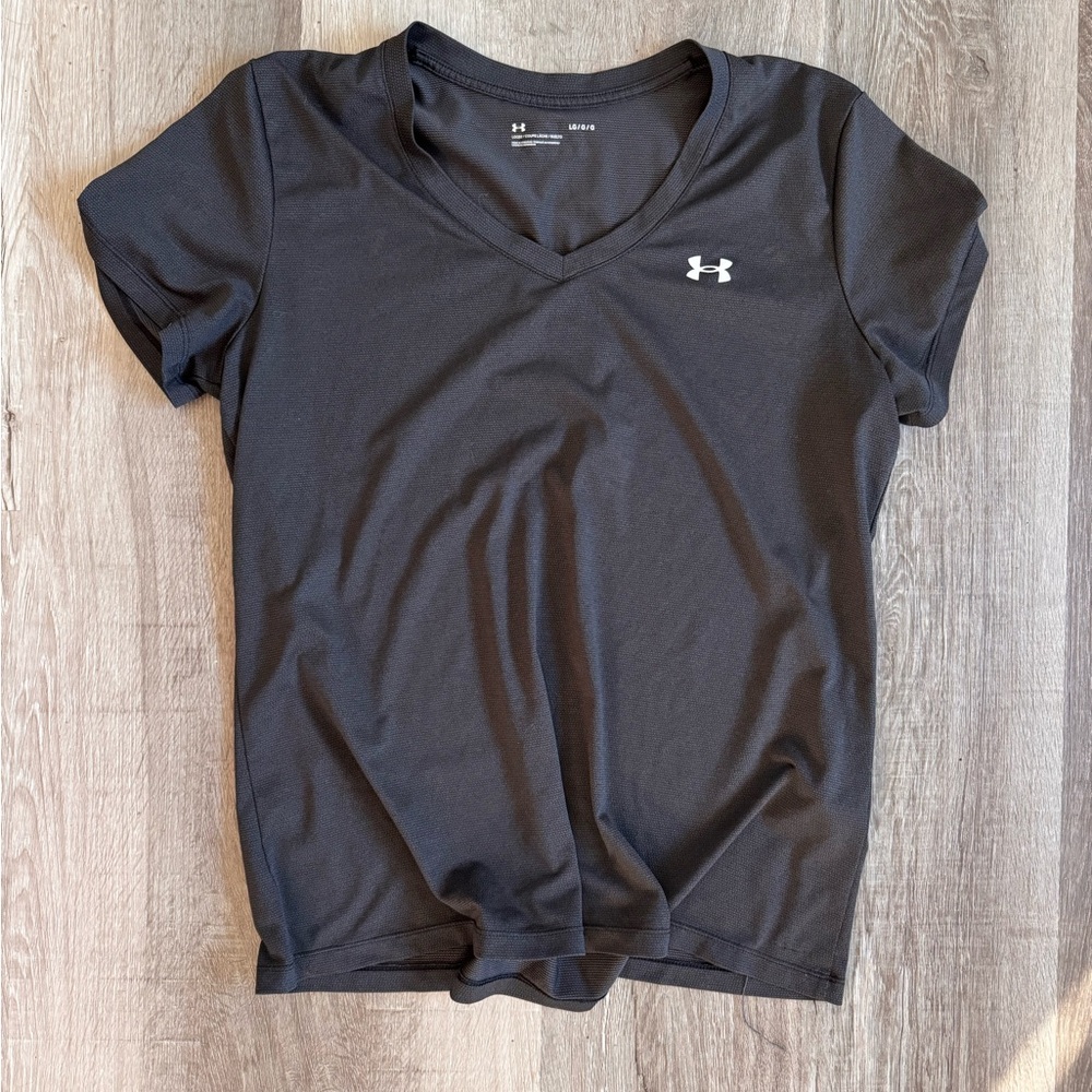 Under Armour Women's Charcoal V-Neck Tee